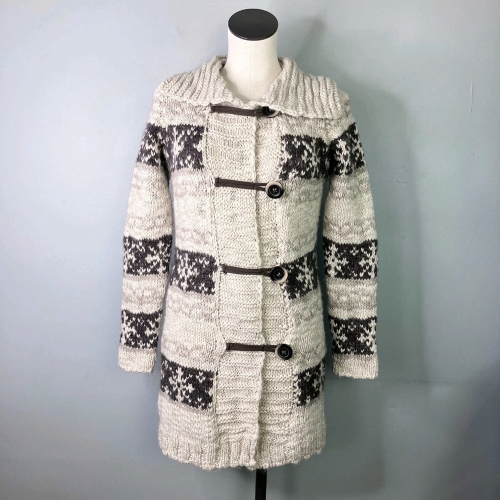 Cozy Gray Patterned Cardigan